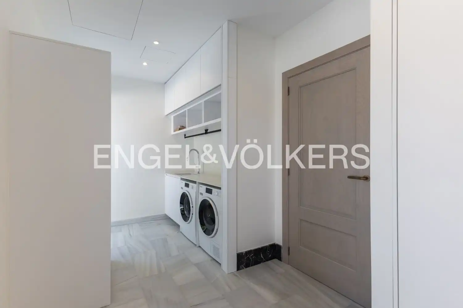 Casa o xalet de lloguer a Avinguda Acàcies, Campolivar