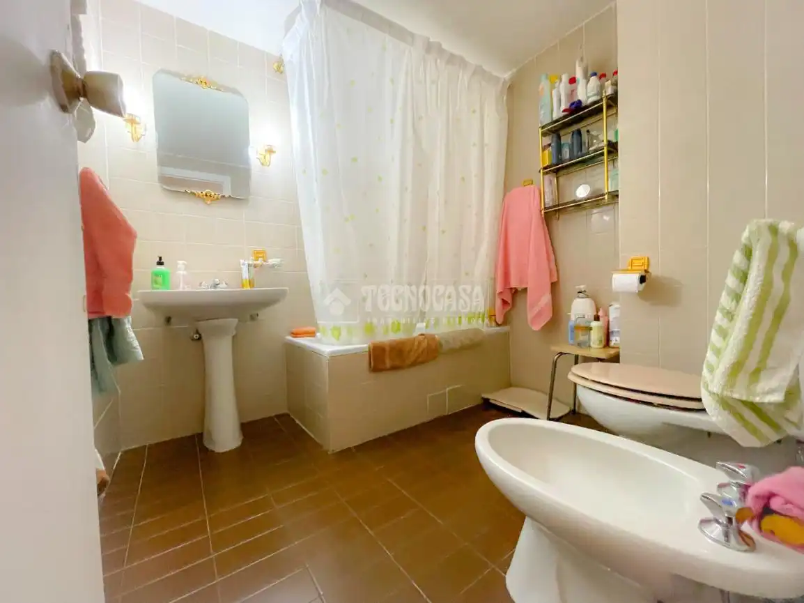 Bathroom of Flat for sale in Guadarrama  with Heating, Storage room and Community pool