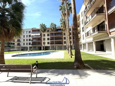 Apartment with pool for sale in Carrer Riu Brugent 15