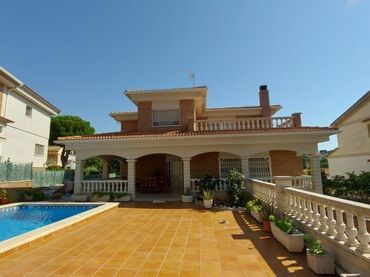 Casa con piscina en venta en Segur de Calafell