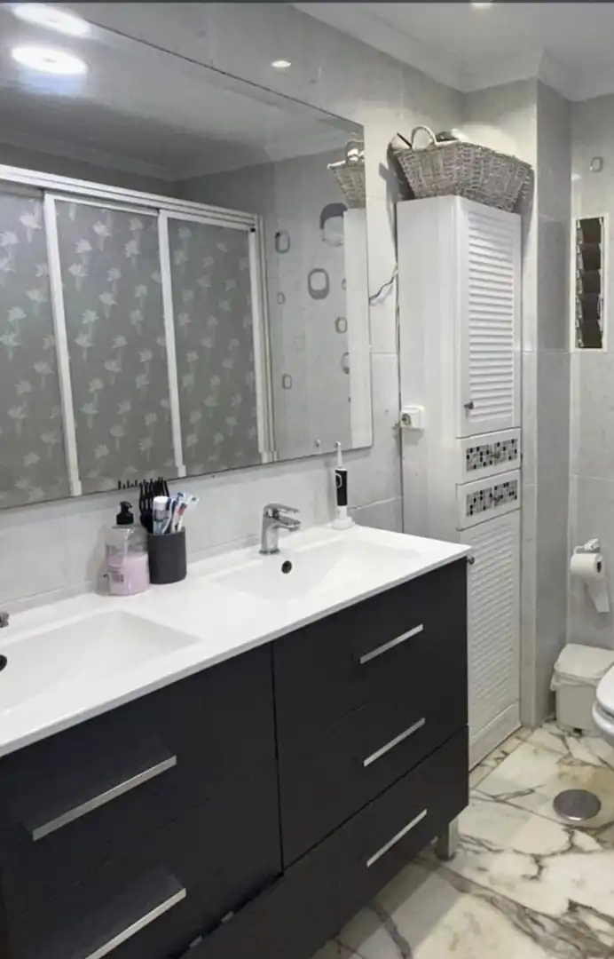 Baño de Piso en venta en Cádiz con Aire acondicionado