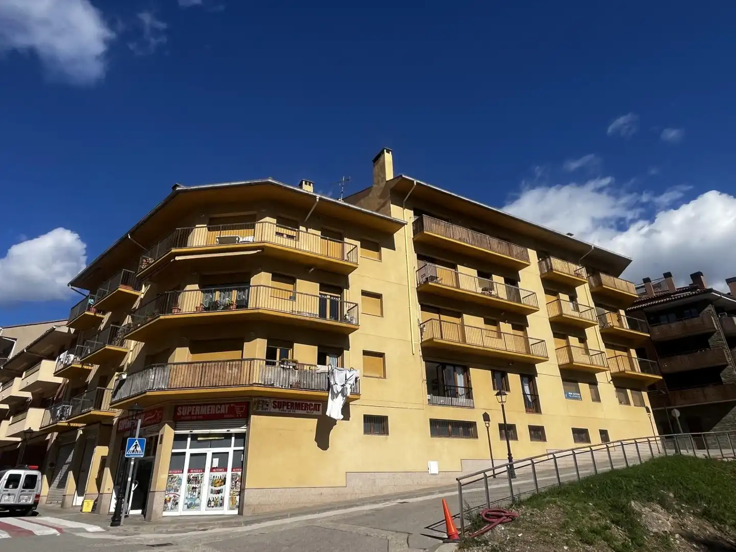 Vista exterior de Piso en venta en Bagà, Barcelona