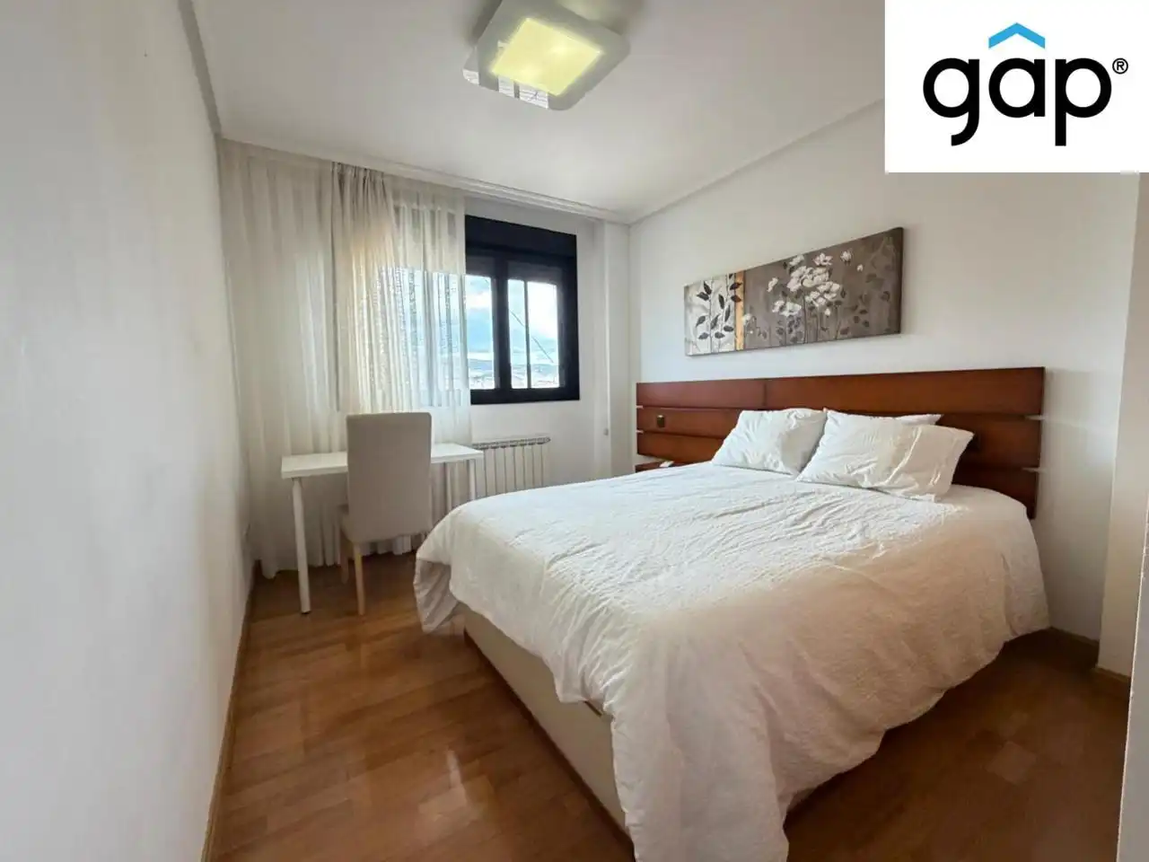 Bedroom of Flat for rent in Cuenca  with Air Conditioner, Heating and Parquet flooring