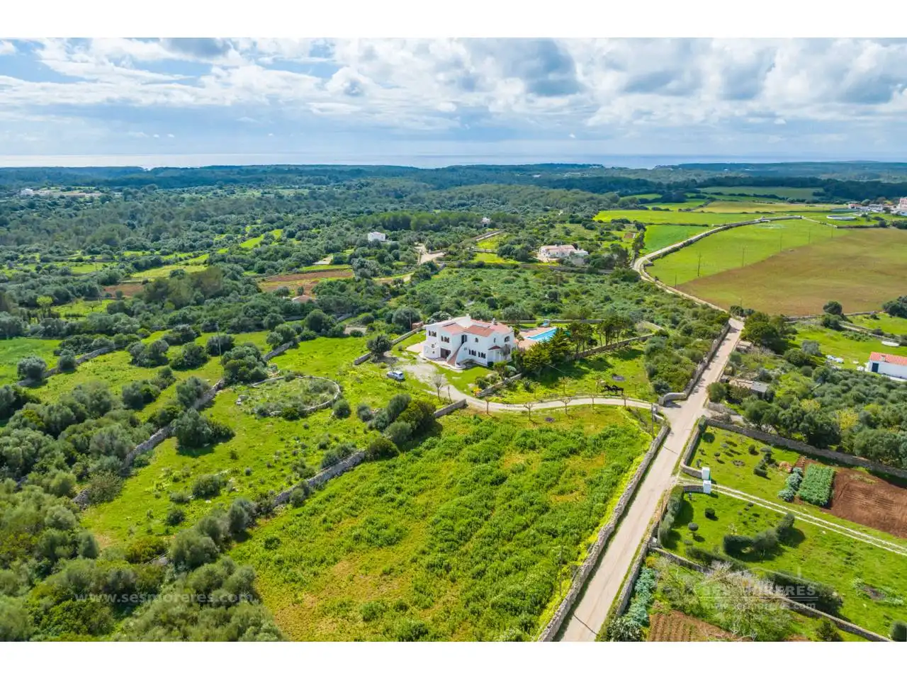 Vista exterior de Finca rústica en venta en Ferreries con Aire acondicionado, Jardín privado y Terraza