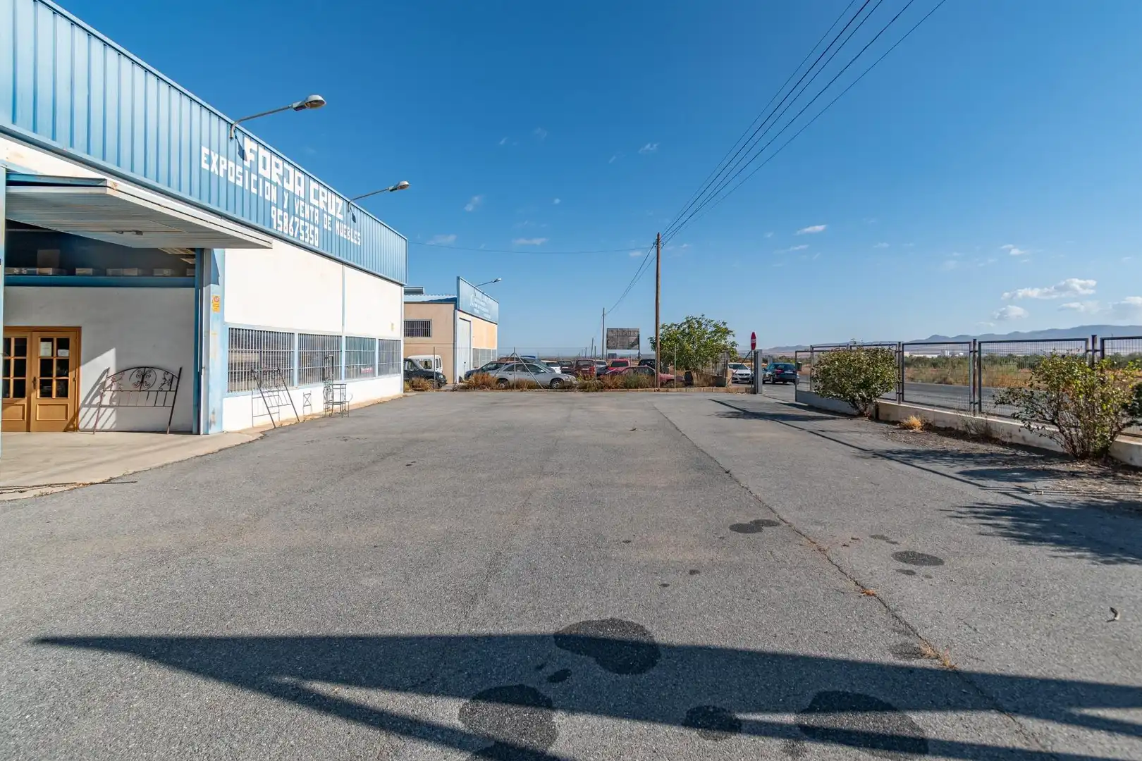 Vista exterior de Nave industrial en venta en Cogollos de Guadix