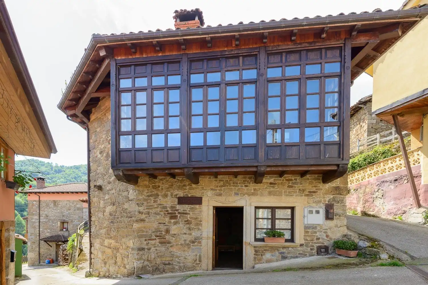 Vista exterior de Casa o xalet en venda en Caso amb Calefacció i Moblat