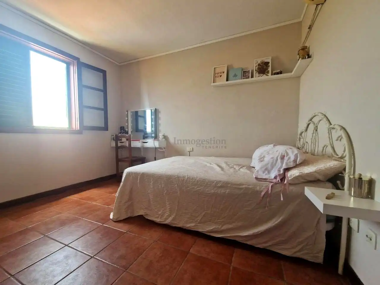 Dormitori de Casa o xalet en venda en Arona amb Jardí privat, Terrassa i Traster