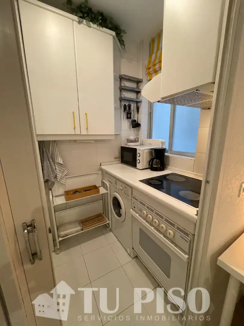 Kitchen of Flat for sale in Madrid  with Air Conditioner, Heating and Furnished