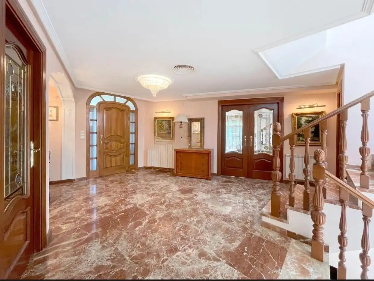 Houses for sale in Zaragoza  with Air Conditioner, Heating and Private garden