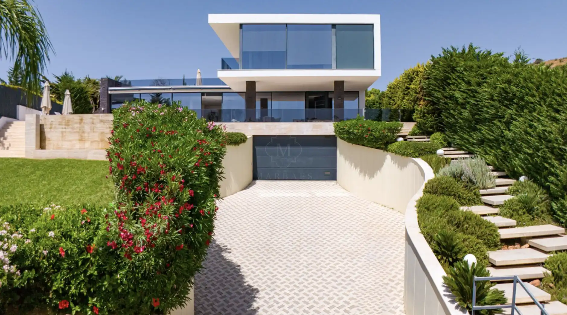 Vista exterior de Casa o chalet de alquiler en Marbella con Aire acondicionado, Jardín privado y Terraza
