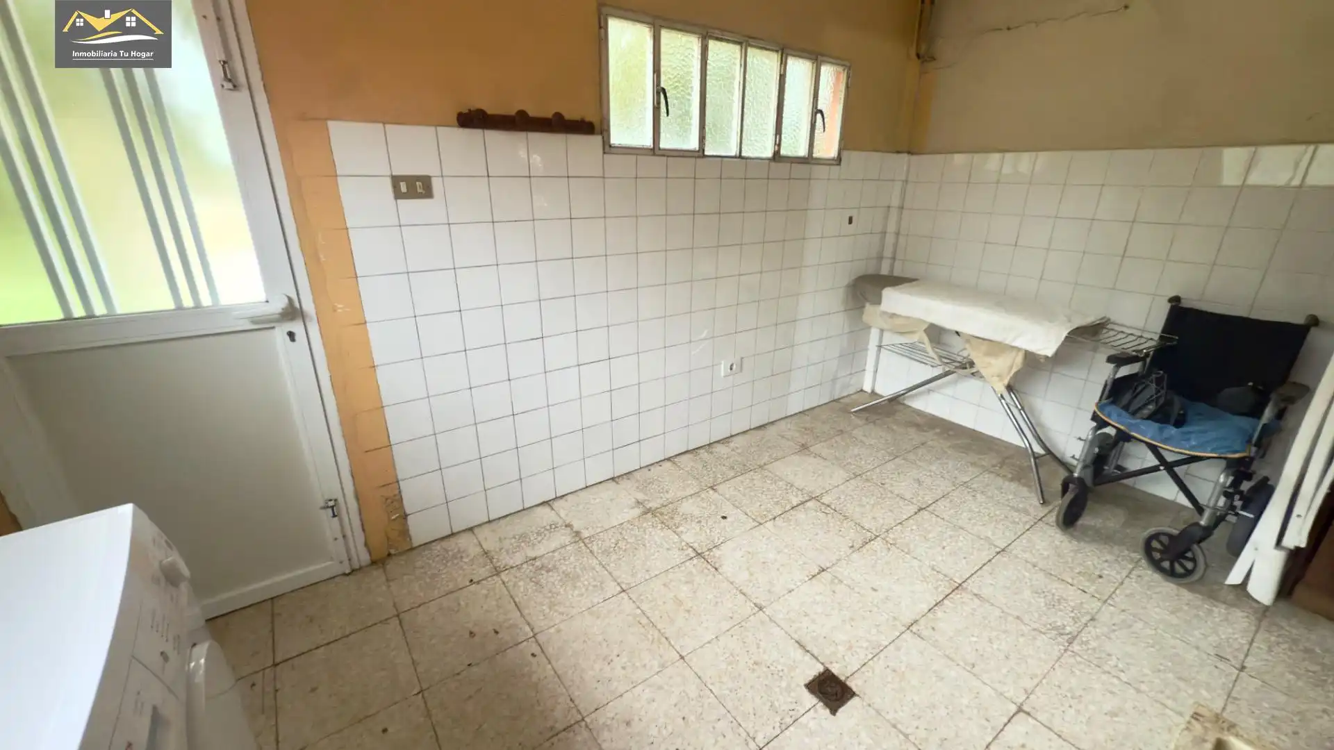 Kitchen of Houses for sale in Ourense Capital   with Private garden, Terrace and Storage room