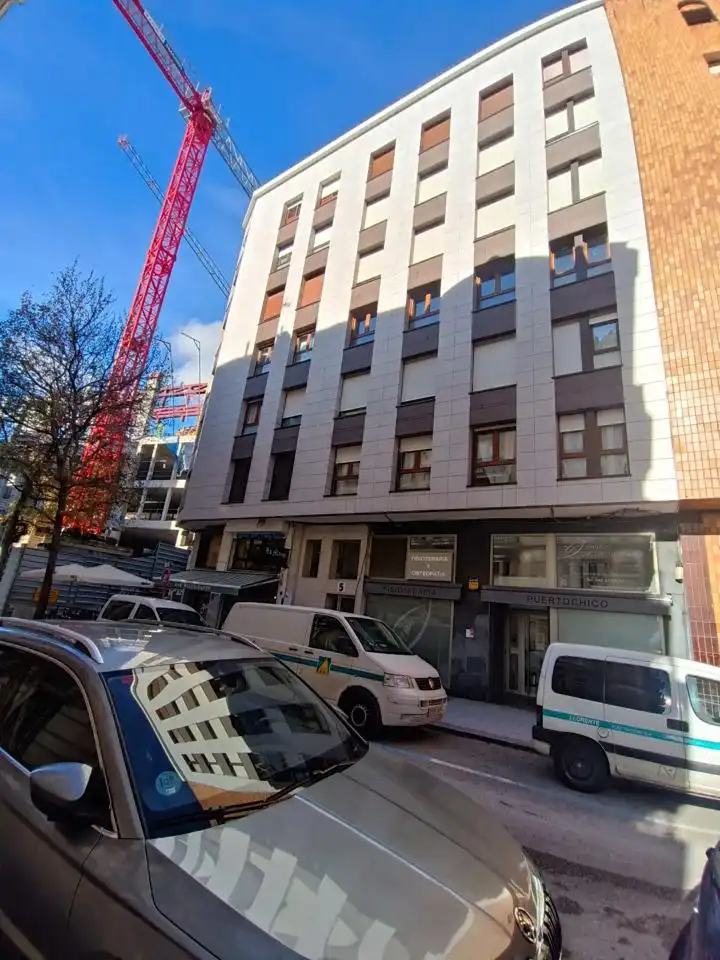 Piso con ascensor en venta en Juan De La Cosa, imagen 2