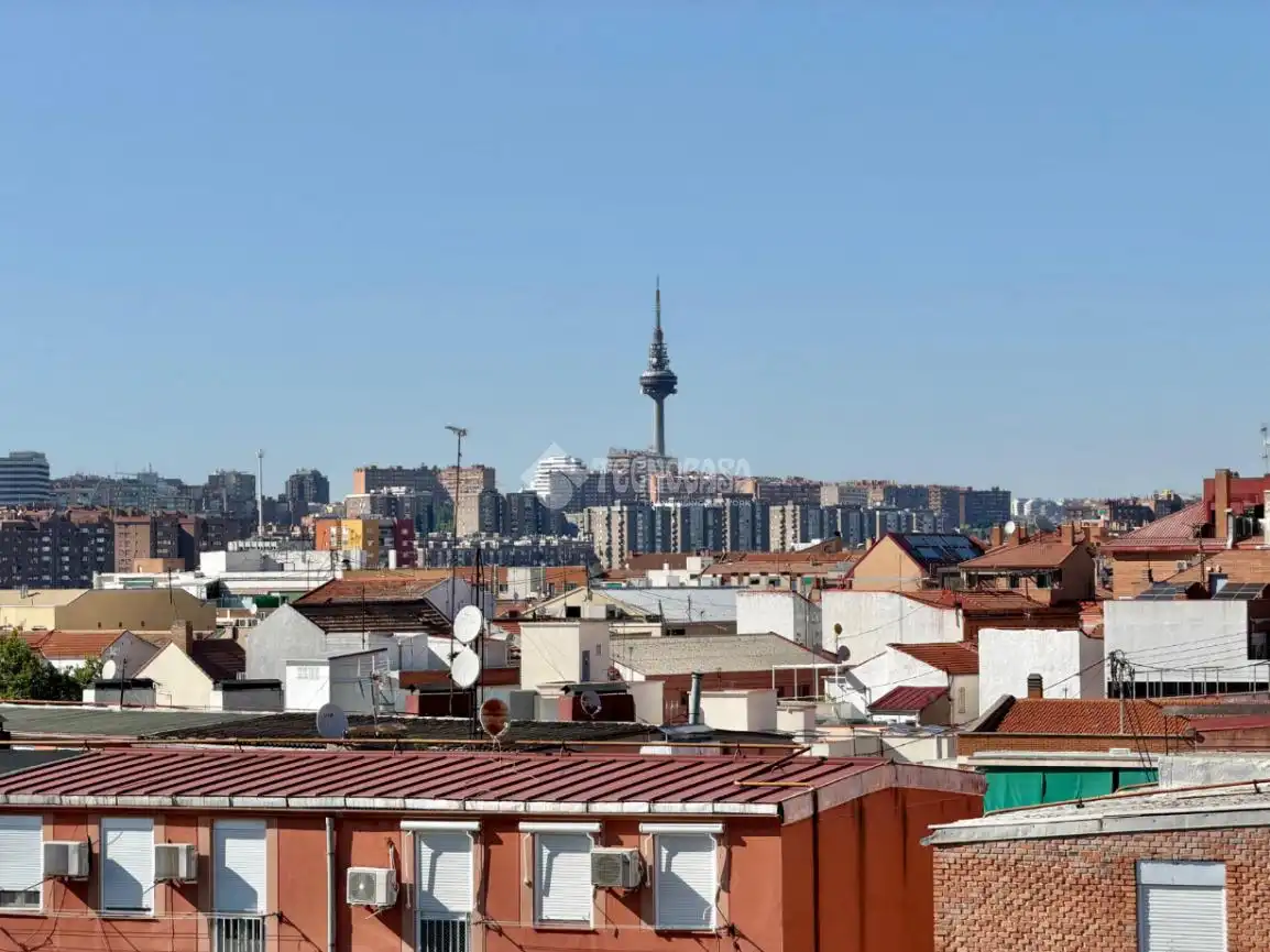 Vista exterior de Piso en venta en Madrid