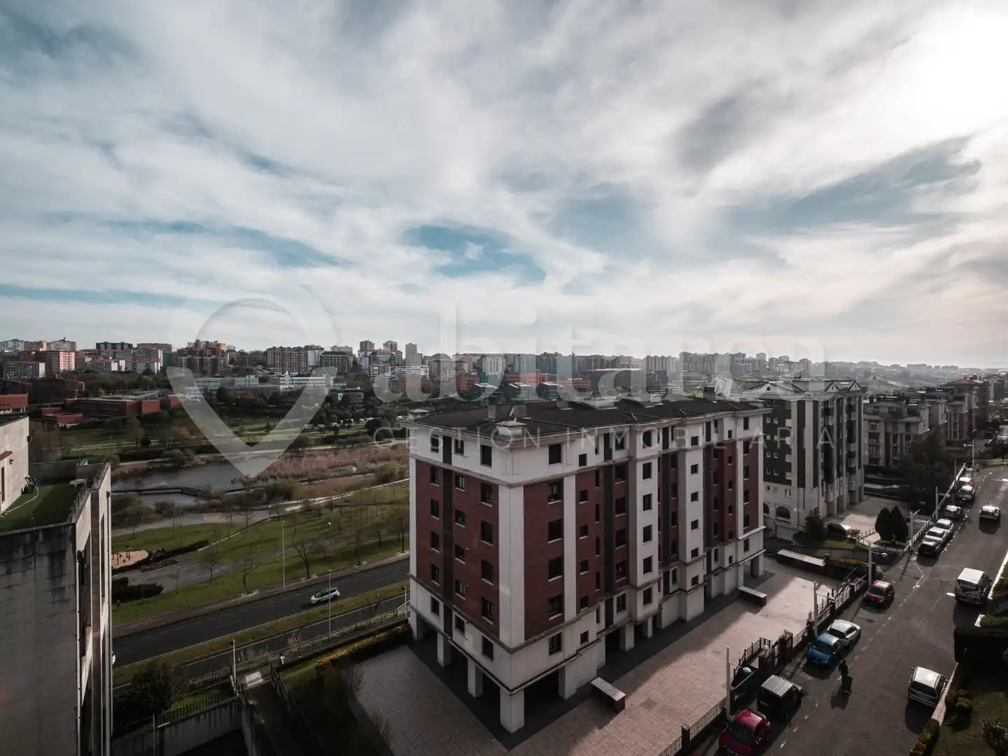 Außenansicht von Maisonette zum Verkauf in Santander mit Heizung, Parkett und Abstellraum
