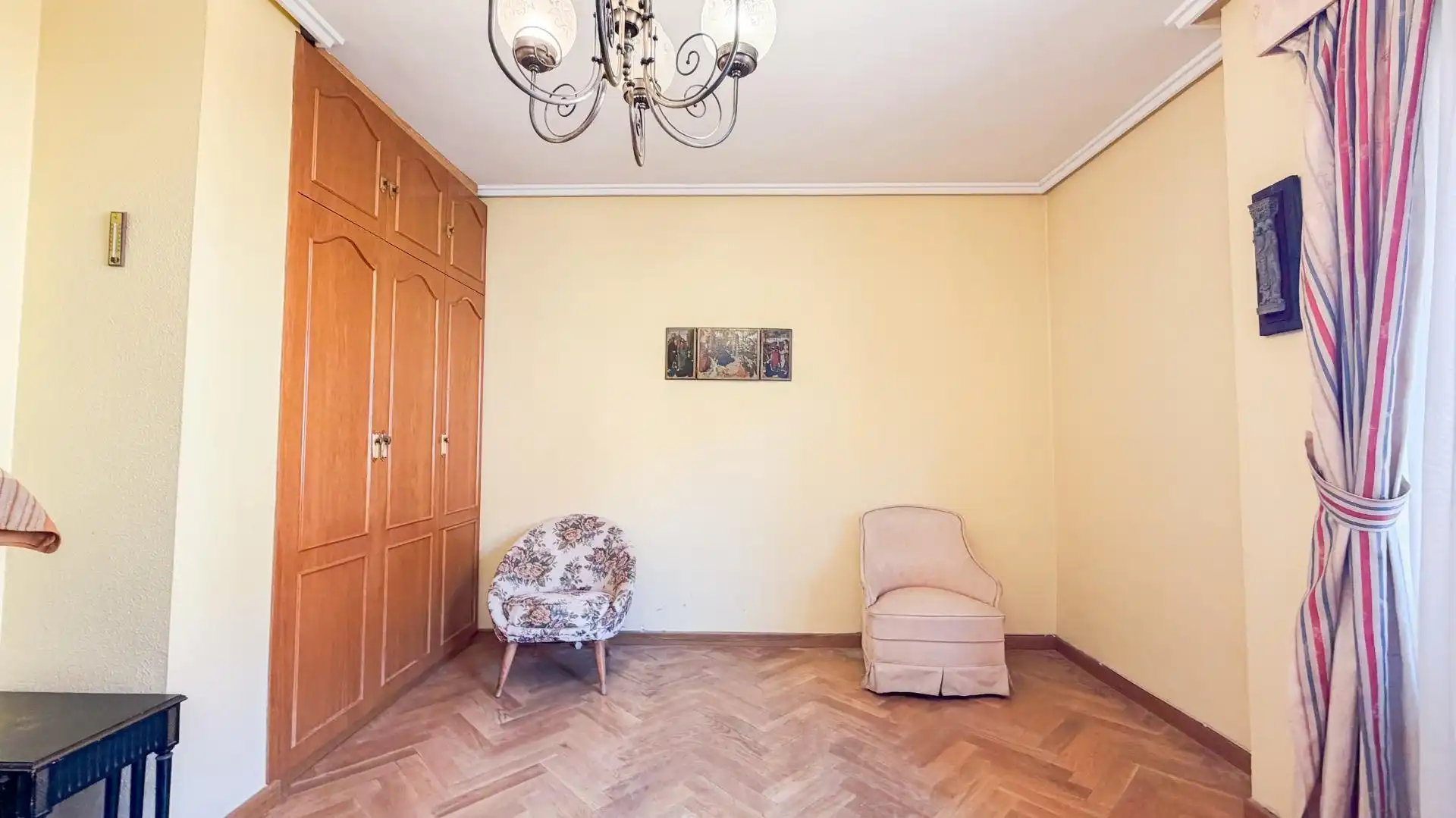 Schlafzimmer von Wohnung zum Verkauf in Valencia mit Klimaanlage, Heizung und Parkett