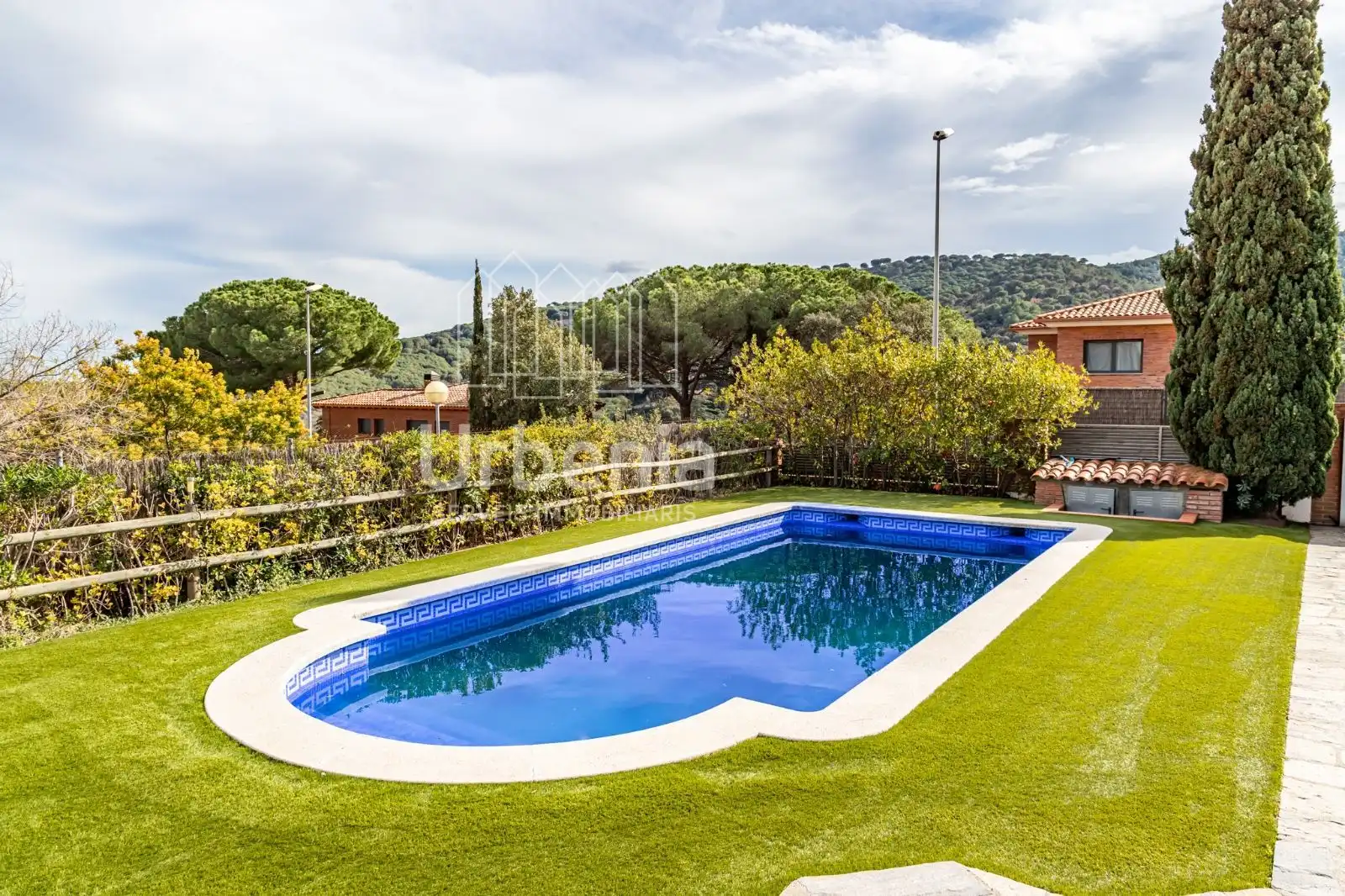 Schwimmbecken von Haus oder Chalet zum Verkauf in Argentona mit Privatgarten, Abstellraum und Schwimmbad