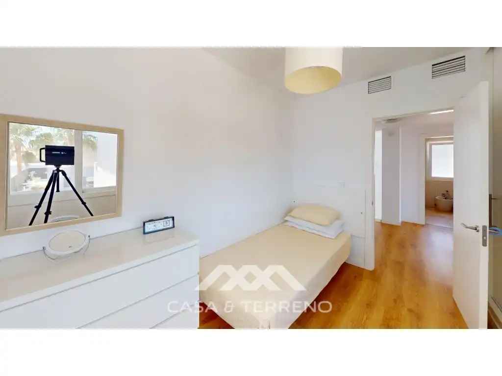 Dormitori de Casa o xalet en venda en Vélez-Málaga amb Aire condicionat, Jardí privat i Terrassa