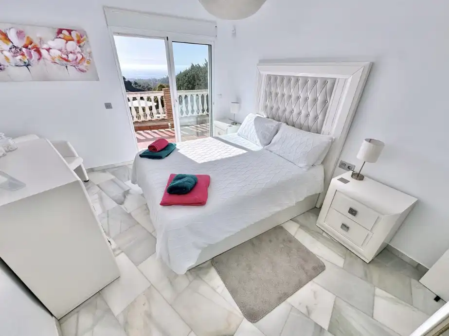 Chalet con piscina en venta en Calle Huelva de Calahonda 3820, imagen 22