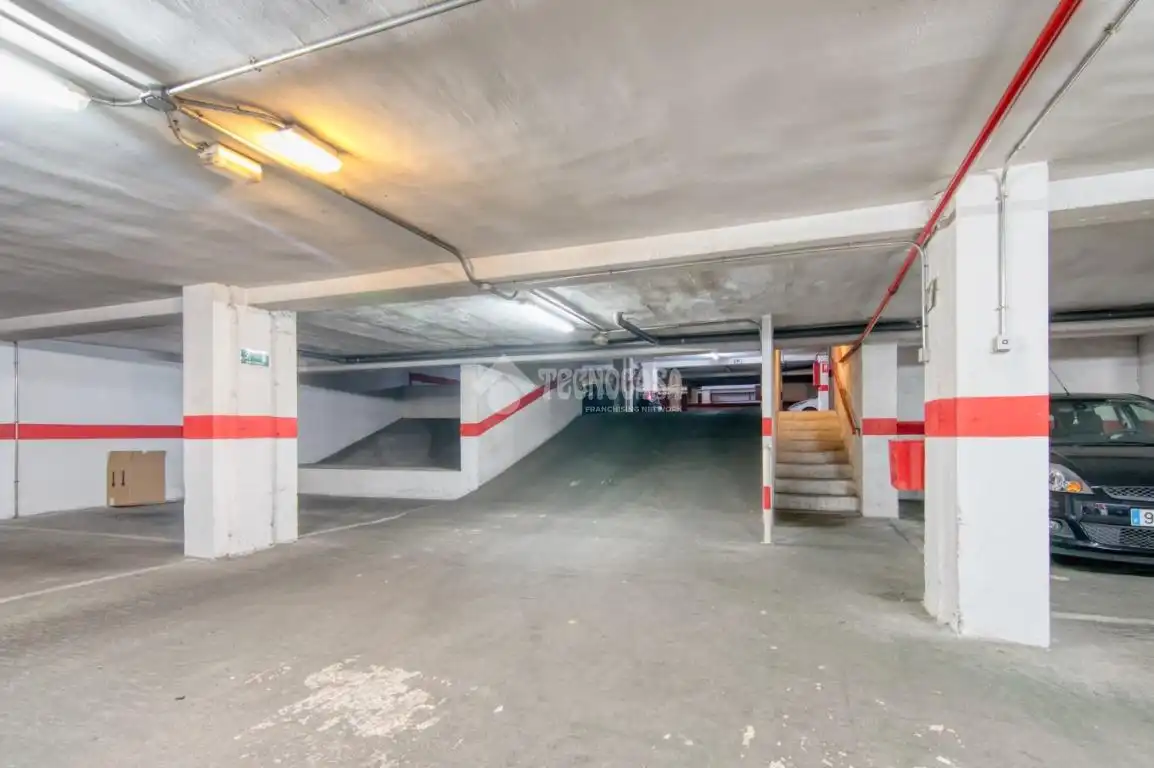 Parkplatz von Garage zum Verkauf in Salamanca