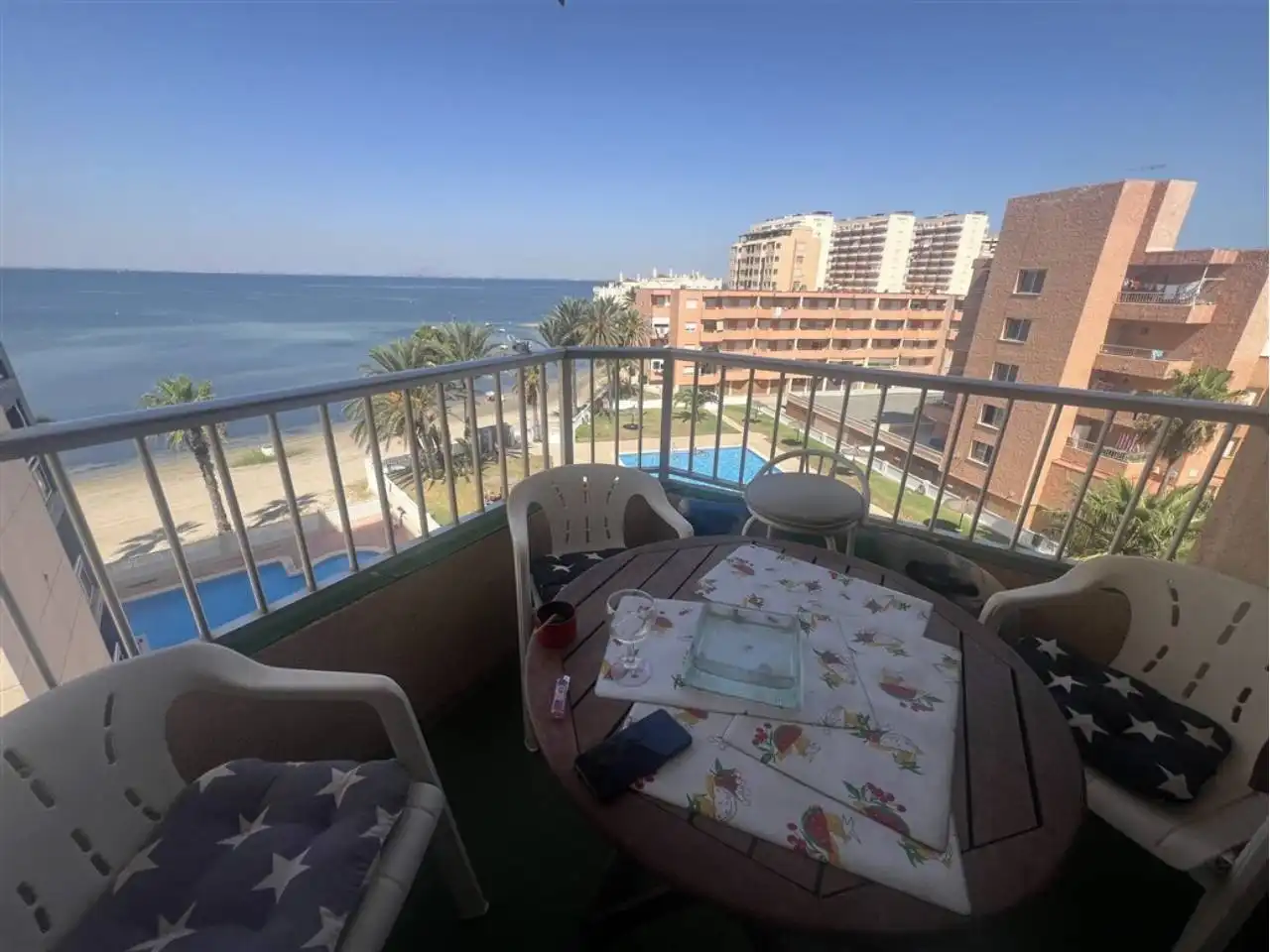 Pis amb piscina en venda a Urbanizacion Las Antillas