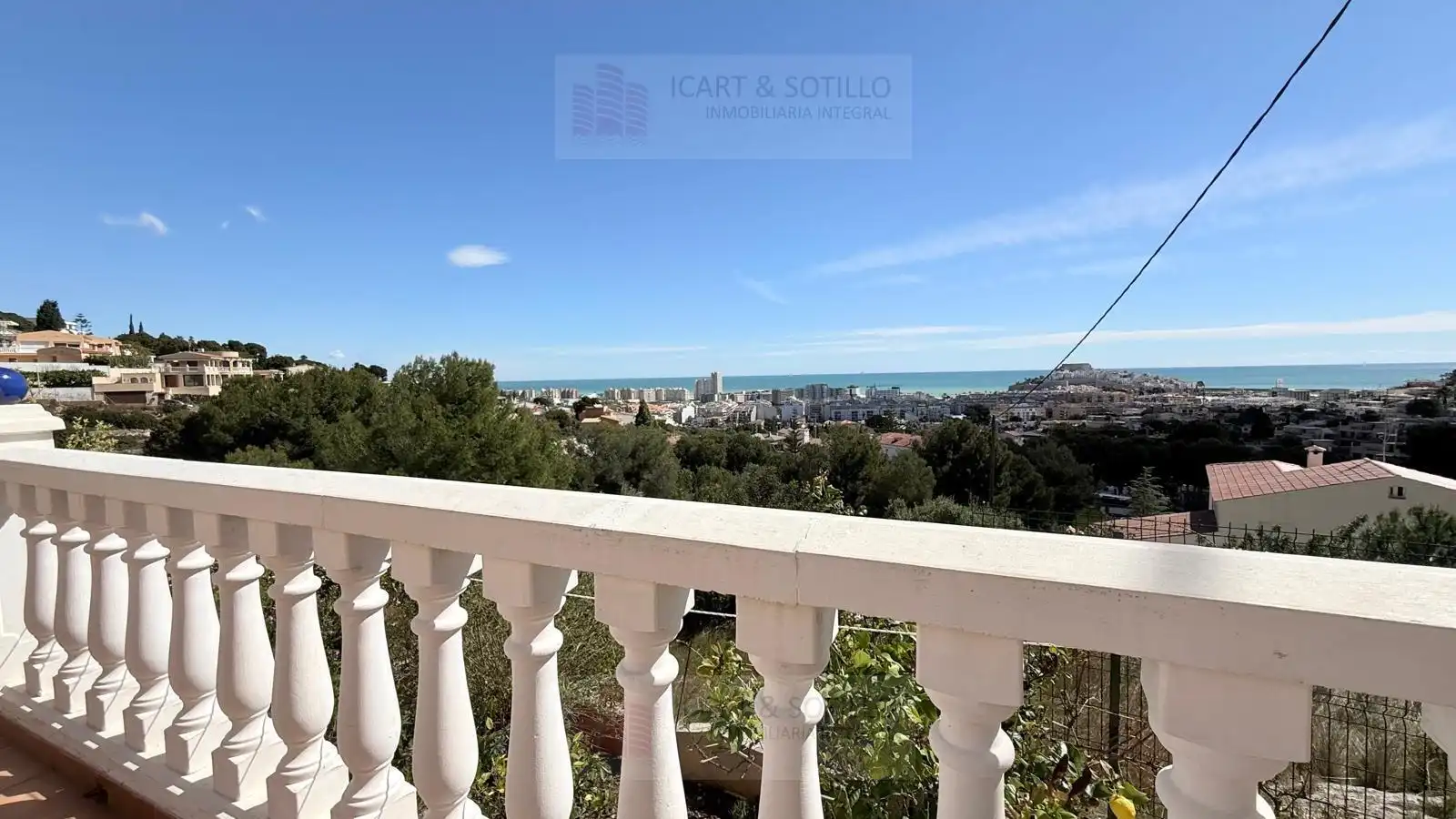 Vista exterior de Pis en venda en Peñíscola / Peníscola amb Aire condicionat, Calefacció i Jardí privat
