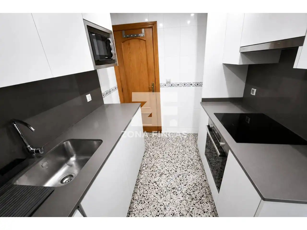 Cocina de Apartamento en venta en Santa Coloma de Gramenet con Aire acondicionado y Calefacción