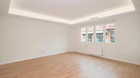 Foto 4 de Pis de lloguer a Jerónimos, Madrid