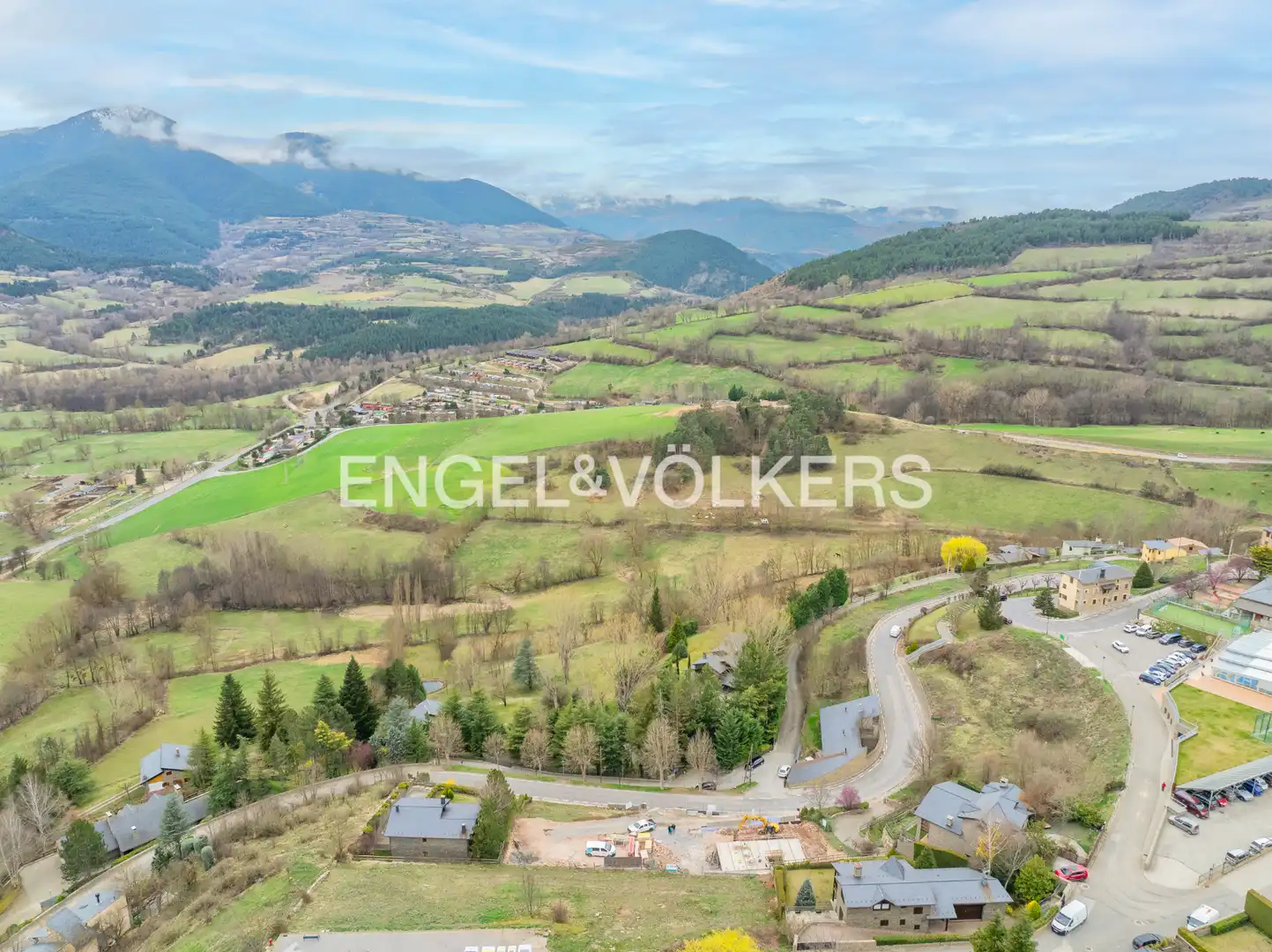 Houses for sale in Prullans  with Air Conditioner, Heating and Private garden