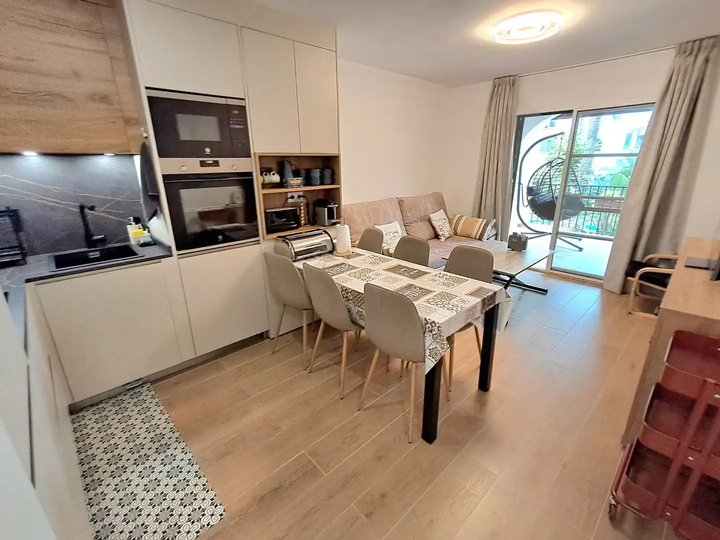 Esszimmer von Wohnungen zur Miete in Benalmádena mit Klimaanlage, Terrasse und Möbliert