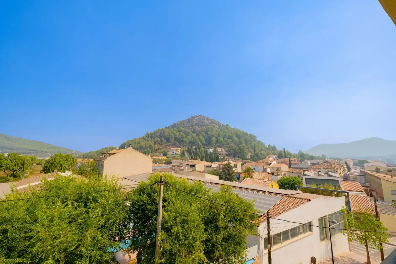 Maison mitoyenne avec terrasse à vendre à TOSSAL DE LA VILA