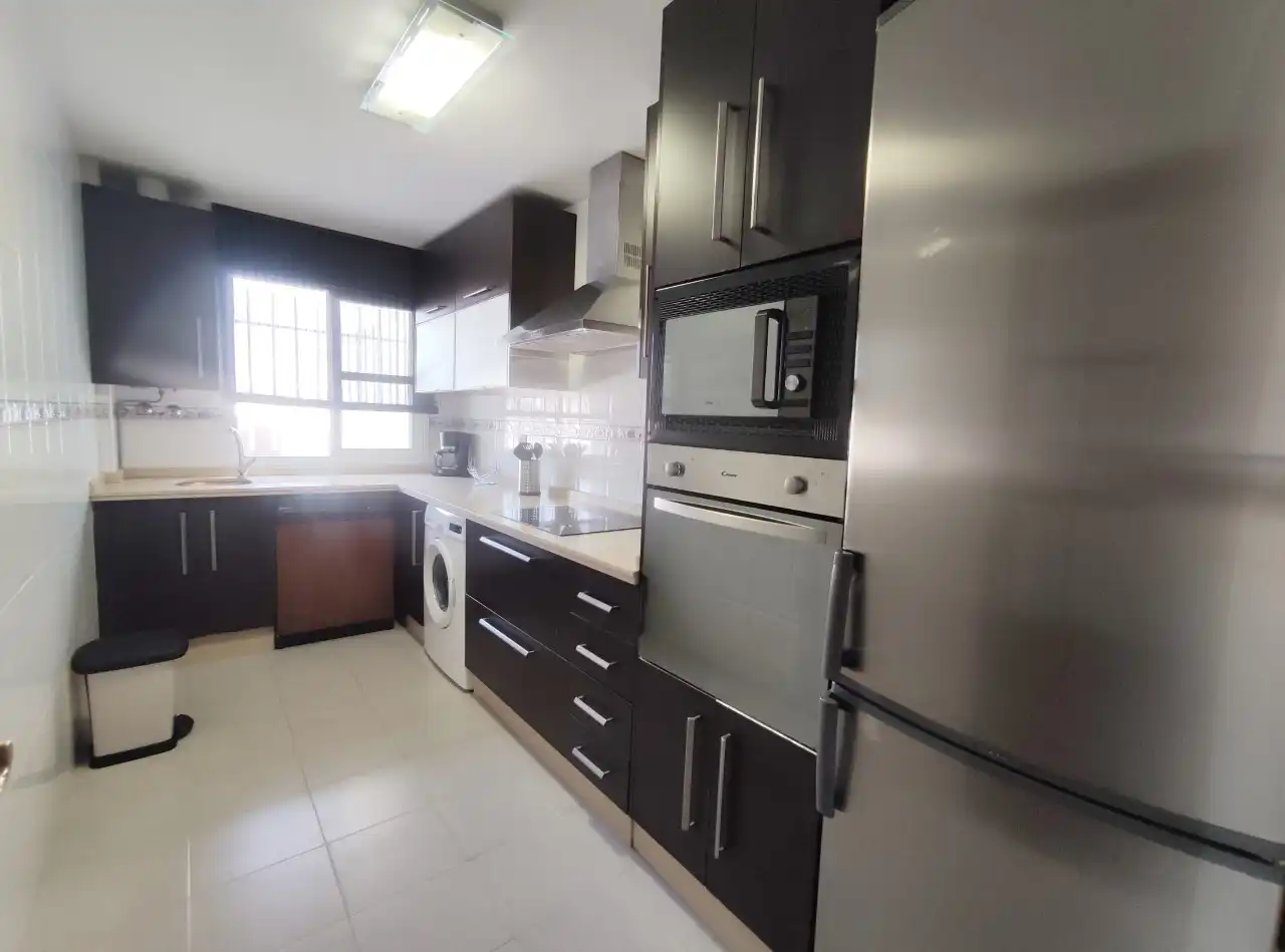 Flat with terrace to rent in Calle Sargenta 18, imagen 2