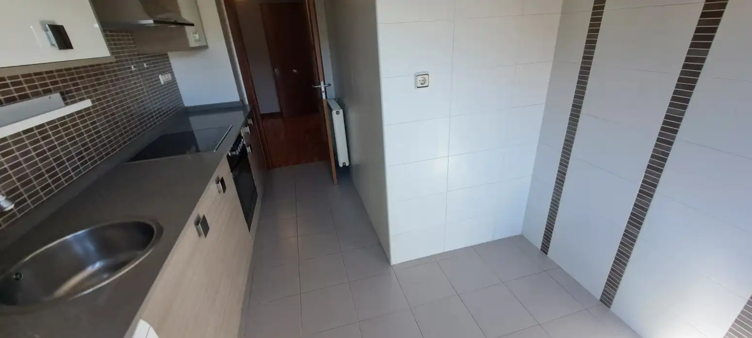 Cuina de Pis en venda en Gijón  amb Calefacció i Parquet