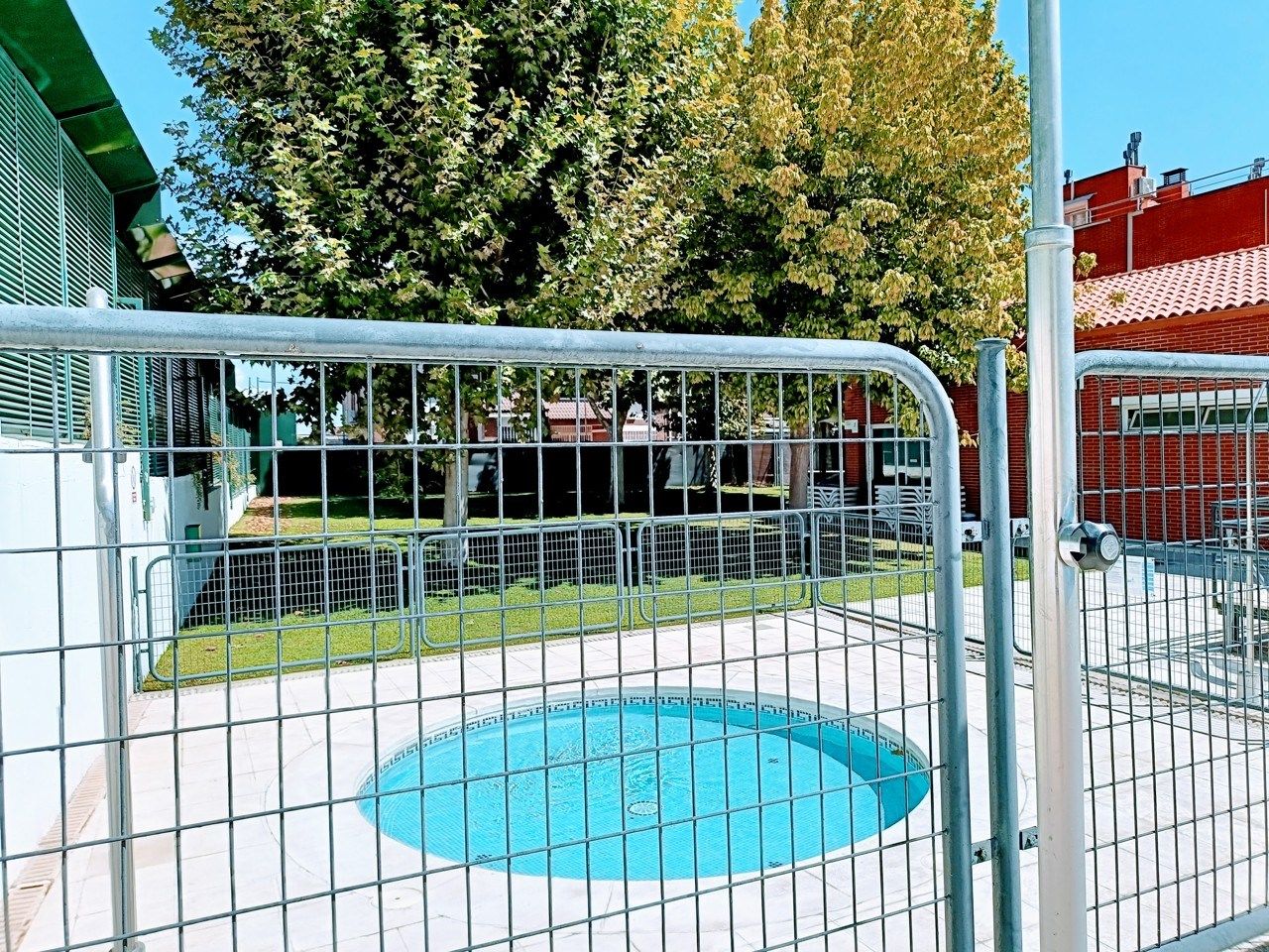 Piscina de Casa adosada de lloguer en Getafe amb Aire condicionat, Calefacció i Terrassa