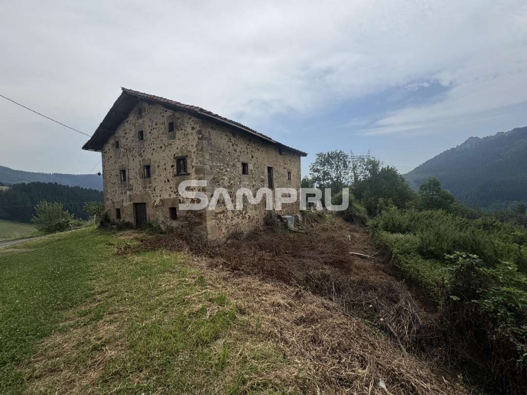 Finca rústica en venda en Eskoriatza