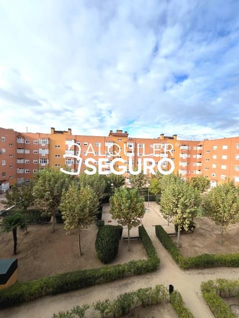 Vista exterior de Pis de lloguer en Getafe amb Aire condicionat, Calefacció i Moblat