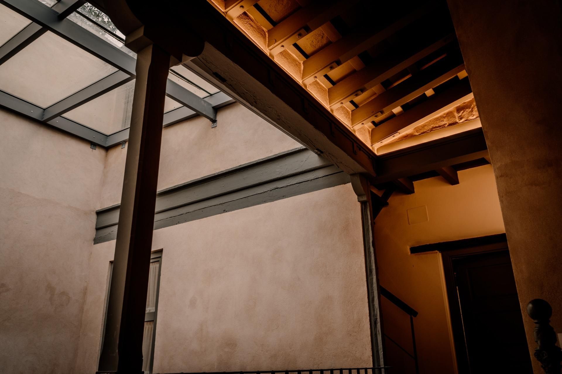 Exterior view of Houses for sale in  Sevilla Capital  with Air Conditioner and Furnished