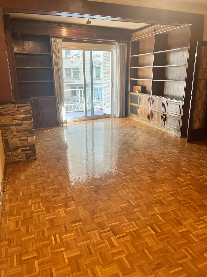 Appartamento con terrazza in vendita a Carrer de Balmes