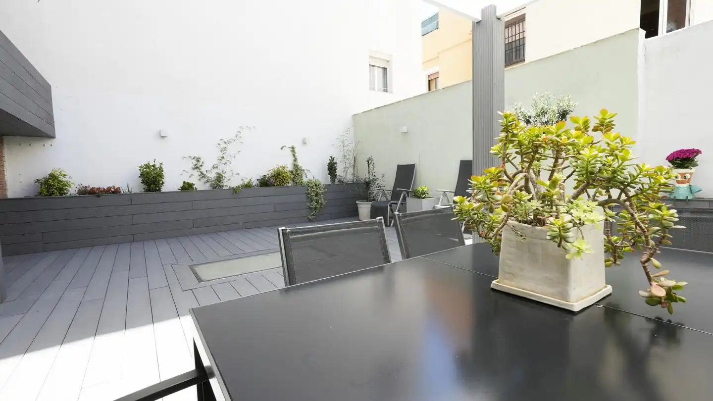Terrassa de Pis en venda en Madrid amb Aire condicionat, Calefacció i Jardí privat