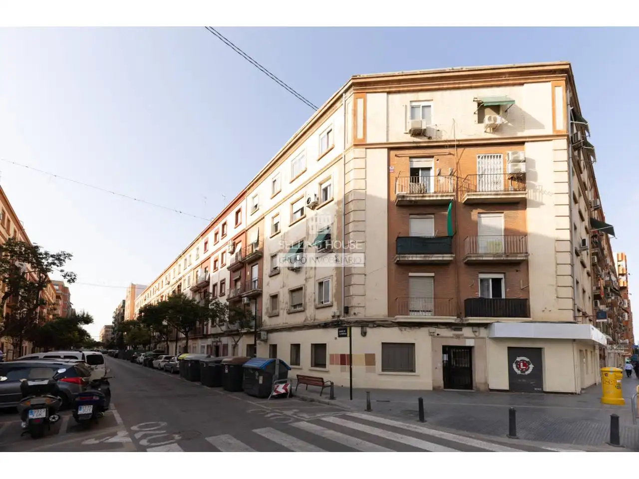 Vista exterior de Pis en venda en Valencia amb Aire condicionat, Terrassa i Balcó