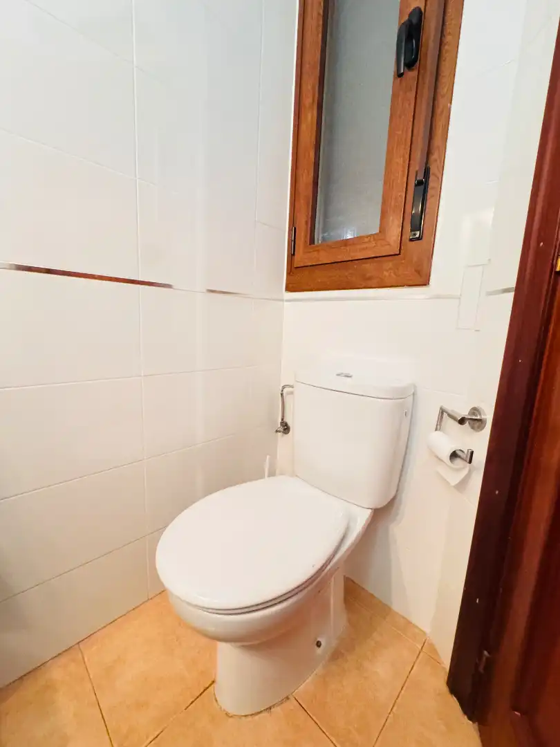 Baño de Casa adosada en venta en Laguna de Duero con Calefacción, Jardín privado y Parquet