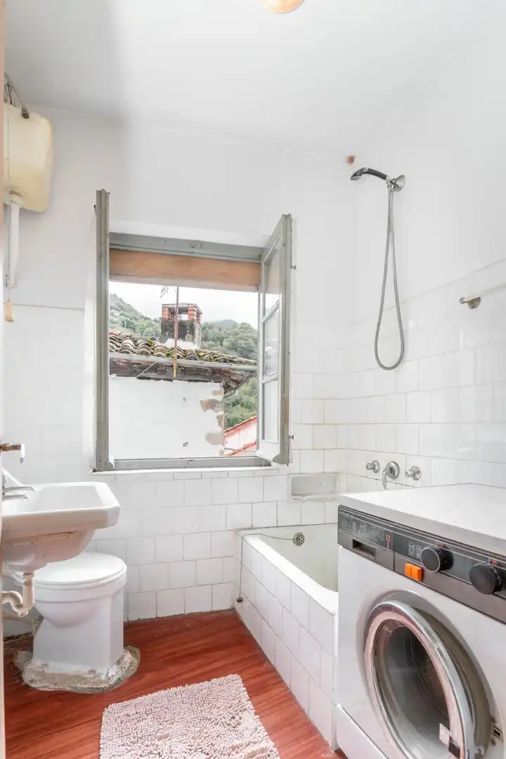 Bathroom of Houses for sale in San Martín del Rey Aurelio  with Heating