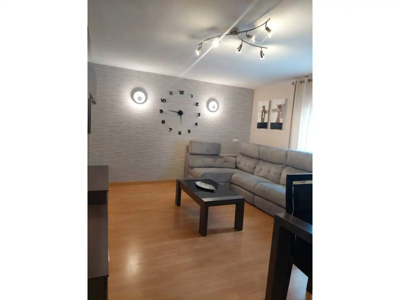 Sala d'estar de Apartament en venda en Cedillo del Condado amb Calefacció i Traster