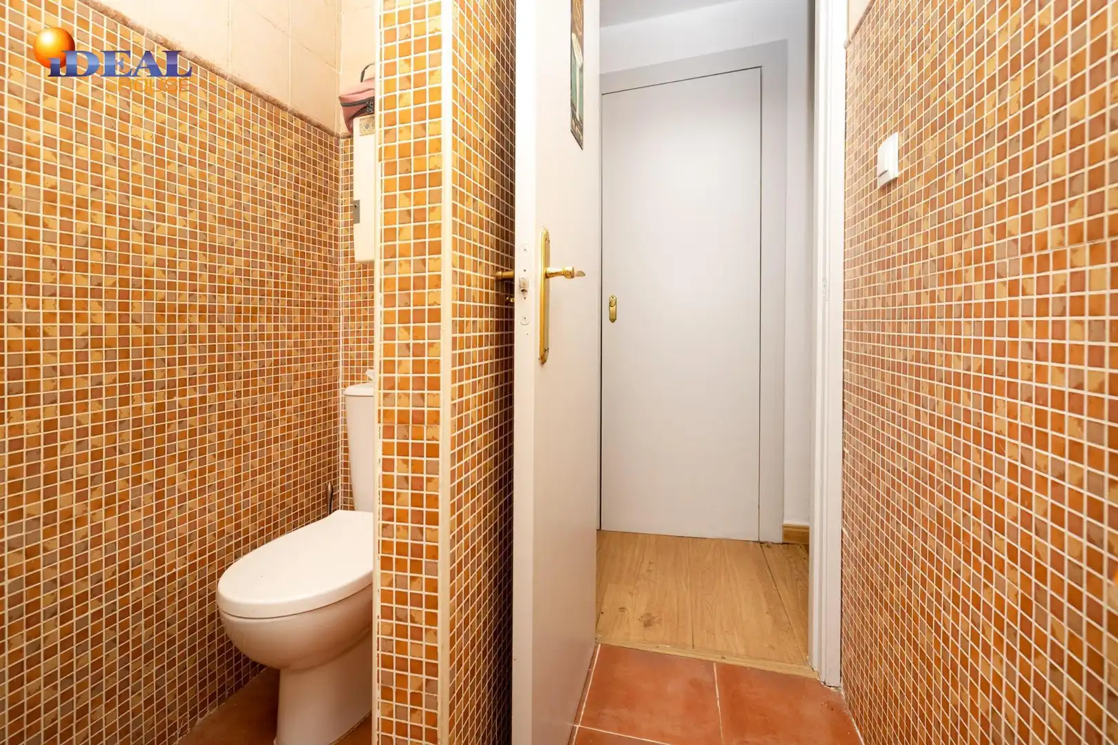 Bathroom of Houses for sale in Quéntar, Granada