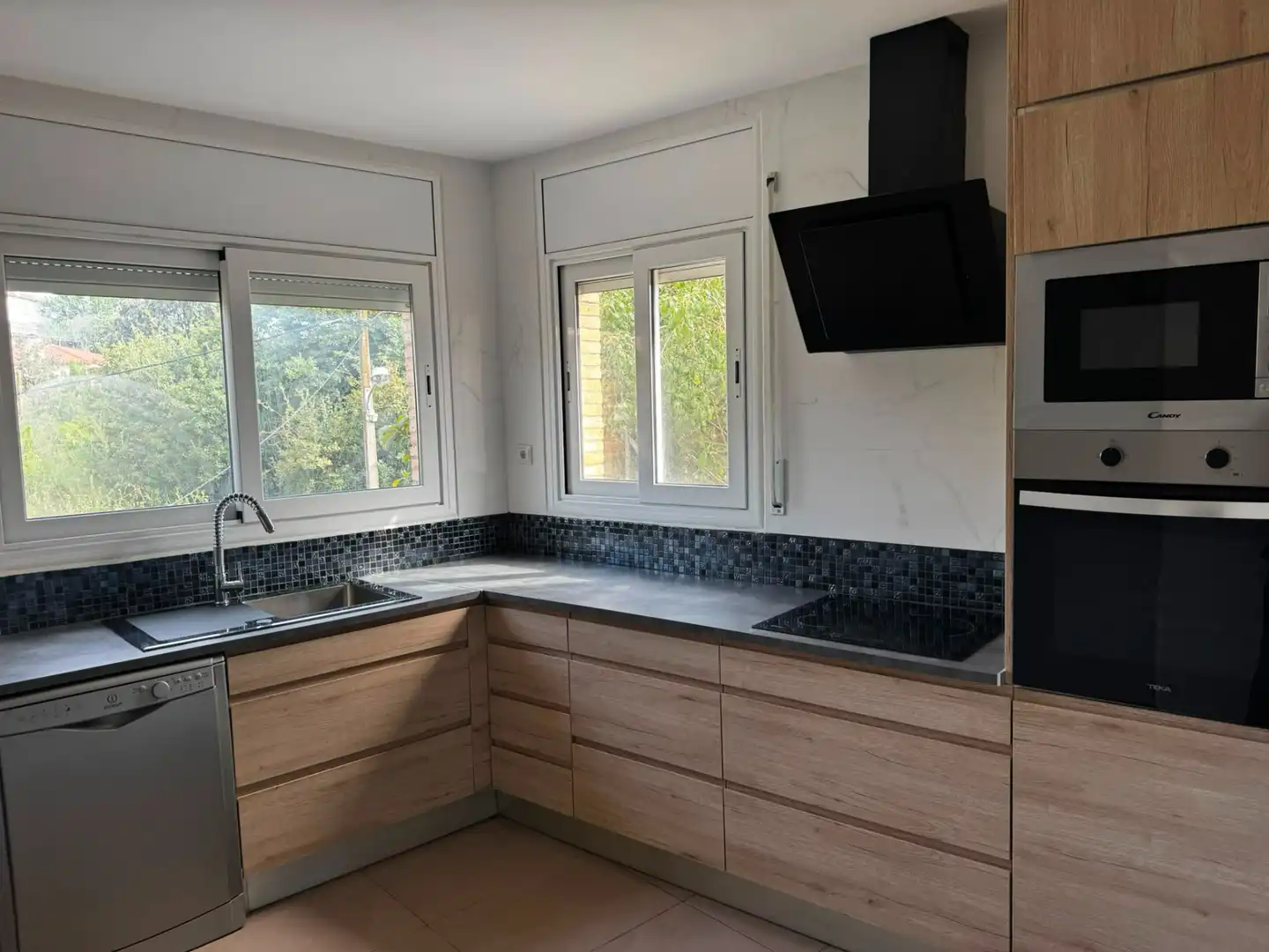 Casa con piscina en venta en Carrer de Hermann Hesse