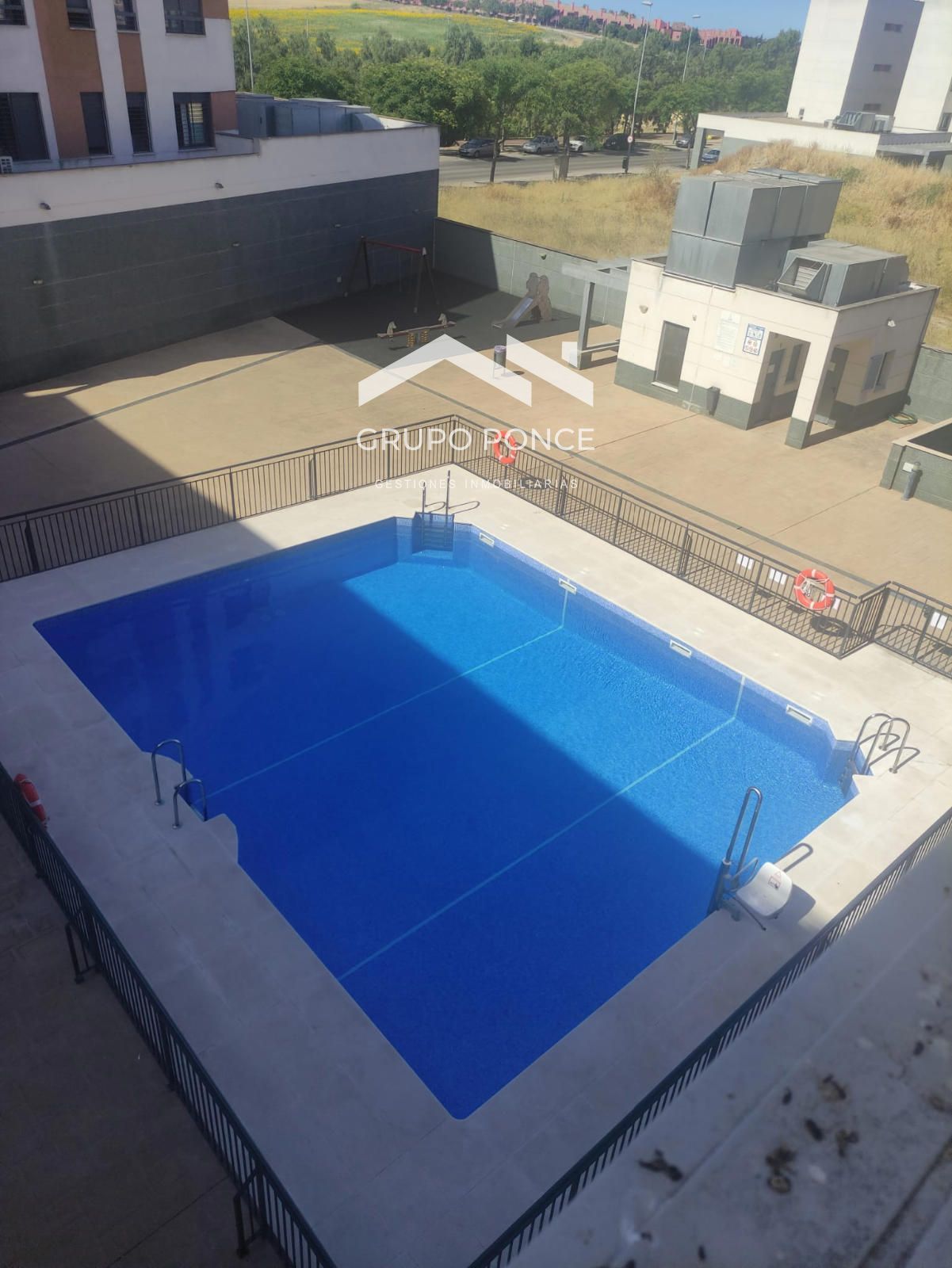 Piscina de Pis en venda en Jerez de la Frontera amb Calefacció, Traster i Piscina