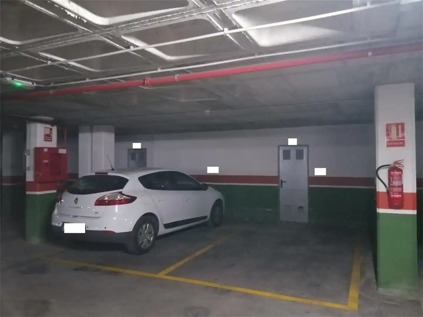 Parkplatz von Wohnung zur Miete in  Murcia Capital mit Klimaanlage und Balkon