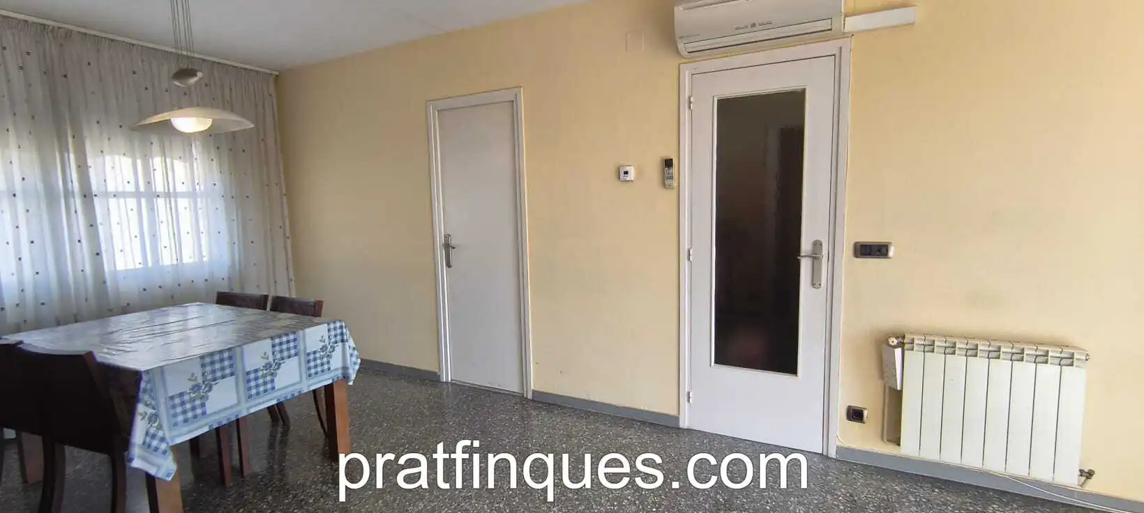 Wohnung zum Verkauf in El Prat de Llobregat mit Klimaanlage, Heizung und Ofen
