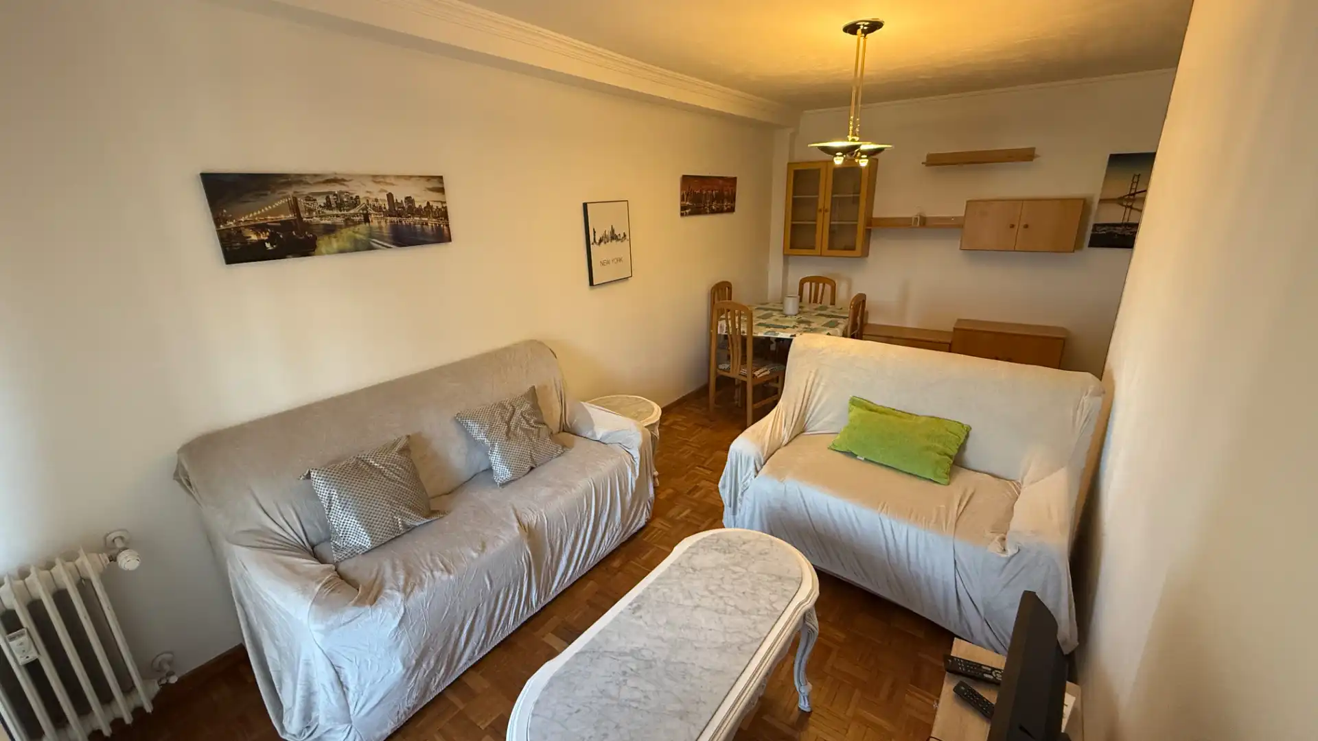 Sala de estar de Piso de alquiler en Ponferrada con Parquet, Amueblado y Horno