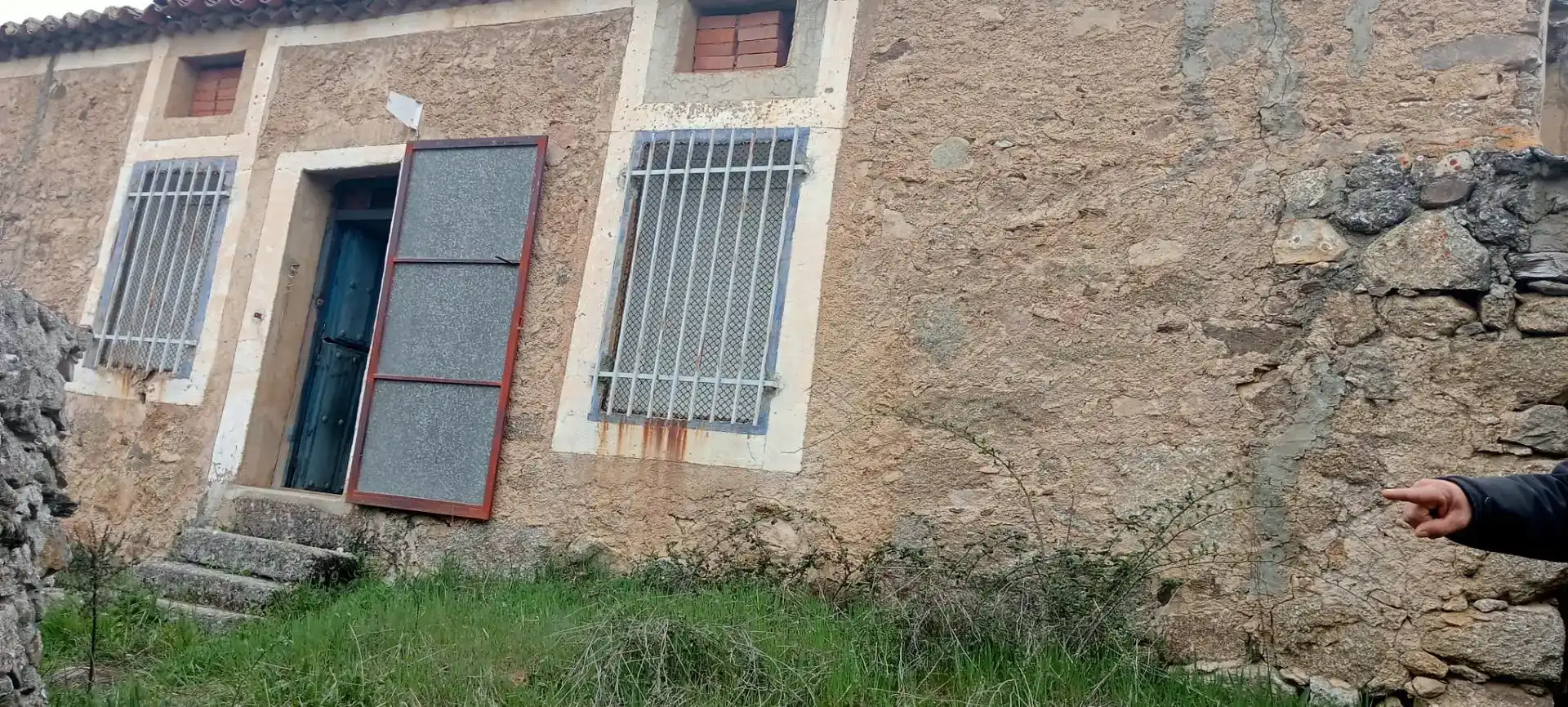 Exterior view of Detached homes for sale in El Mirón