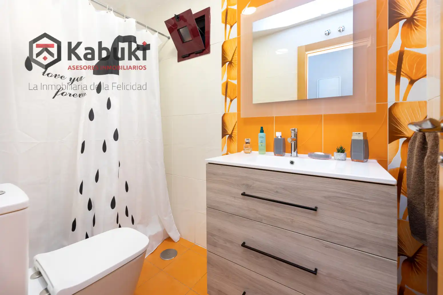 Bathroom of Flat for sale in Atarfe  with Private garden, Terrace and Swimming Pool